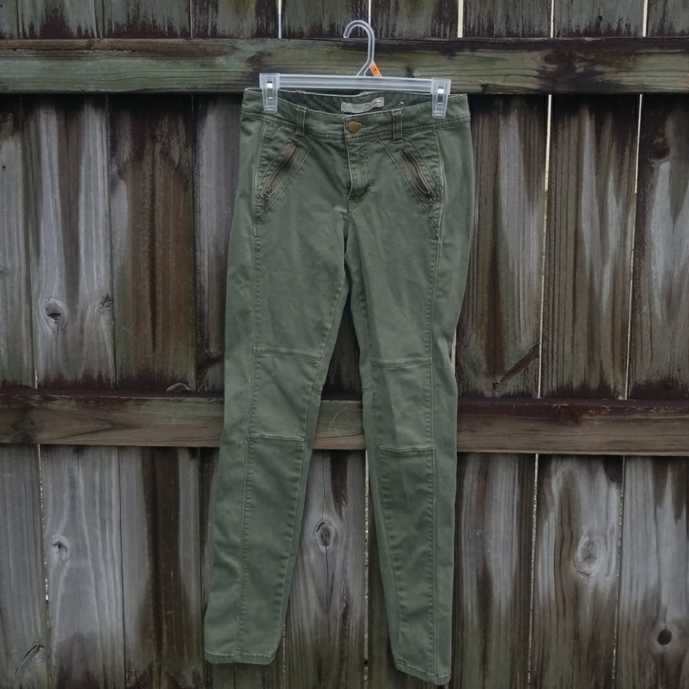 Skinny leg pants
